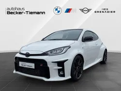 Super white 2 Gebraucht 2021 Toyota Yaris Limousine | 29.910 € (Fairer Preis)