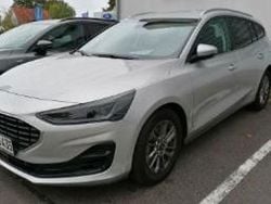 Silber Gebraucht 2024 Ford Focus Titanium Limousine | 23.980 € (Fairer Preis)