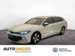 Weiß Gebraucht 2024 VW Passat Elegance Kombi | 35.420 €