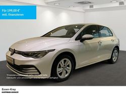 Weiß Gebraucht 2022 VW Golf VIII Life Limousine | 20.950 € (Guter Preis)