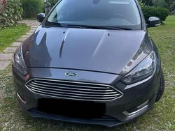 Grau Gebraucht 2015 Ford Focus Kombi | 7.500 € (Fairer Preis)