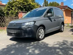 Grau Gebraucht 2021 VW Caddy Van / Kleinbus | 13.900 € (Fairer Preis)