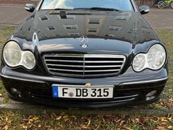 Schwarz Gebraucht 2005 Mercedes C220 Limousine | 5.000 € (Fairer Preis)