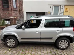 Silber Gebraucht 2011 Skoda Yeti SUV | 3.650 € (Guter Preis)