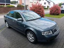 Grau Gebraucht 2002 Audi A4 Limousine | 1.300 € (Guter Preis)