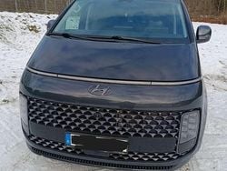 Grau Gebraucht 2022 Hyundai Staria Signature Van / Kleinbus | 36.500 € (Guter Preis)