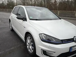 Weiß Gebraucht 2016 VW Golf VII Kleinwagen | 12.500 € (Guter Preis)