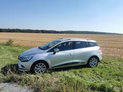 Silber Gebraucht 2017 Renault Clio GrandTour Intens Kombi | 8.490 € (Fairer Preis)