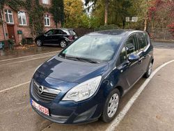 Blau Gebraucht 2012 Opel Meriva Selection Van / Kleinbus | 7.999 € (Etwas zu teuer)