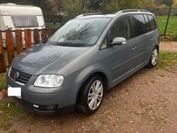 Grau Gebraucht 2006 VW Touran Highline Van / Kleinbus | 1.000 € (Guter Preis)