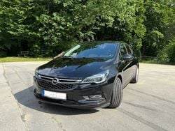 Schwarz Gebraucht 2018 Opel Astra Innovation Limousine | 11.750 € (Fairer Preis)