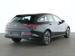 Gebraucht 2024 Mercedes CLA180 Shooting Brake Kombi | 33.400 €