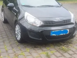 Schwarz Gebraucht 2012 Kia Rio Spirit Limousine | 4.600 €