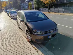 Braun Gebraucht 2014 VW Touran Trendline Van / Kleinbus | 8.990 € (Fairer Preis)