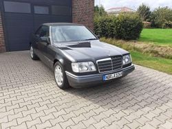 Schwarz Gebraucht 1994 Mercedes E220 Sportline Cabrio | 39.990 €