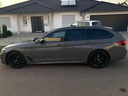 Grau Gebraucht 2020 BMW 530 M Sport Kombi | 33.900 € (Etwas zu teuer)