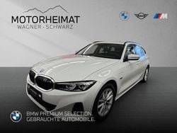 Weiß Gebraucht 2022 BMW 330e Kombi | 28.470 € (Guter Preis)