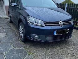 Blau Gebraucht 2013 VW Touran Van / Kleinbus | 5.000 € (Guter Preis)