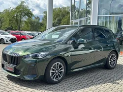 Grün Gebraucht 2024 BMW 218 M Sport Kombi | 28.900 € (Fairer Preis)