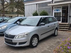 Silber Gebraucht 2012 Skoda Fabia Kleinwagen | 3.599 € (Guter Preis)