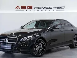 Schwarz Gebraucht 2016 Mercedes E200 AMG line Limousine | 28.800 € (Teuer)