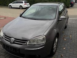 Grau Gebraucht 2007 VW Golf Limousine | 2.600 € (Superpreis)