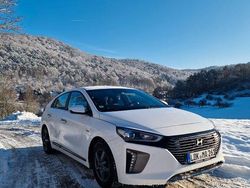 Weiß Gebraucht 2018 Hyundai Ioniq Style Kleinwagen | 11.500 € (Etwas zu teuer)