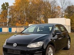Schwarz Gebraucht 2016 VW Golf VII Kleinwagen | 6.500 € (Fairer Preis)