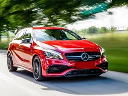 Rot Gebraucht 2016 Mercedes A45 AMG AMG Kleinwagen | 28.000 € (Teuer)