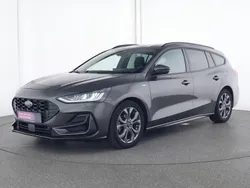 Grau Gebraucht 2023 Ford Focus ST-Line X Limousine | 17.998 € (Guter Preis)