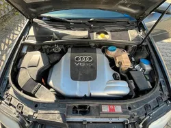 Grau Gebraucht 2003 Audi A6 Performance Limousine | 2.350 € (Fairer Preis)