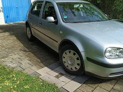 Silber Gebraucht 2003 VW Golf IV Limousine | 2.200 €