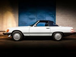 Weiß Gebraucht 1986 Mercedes 560 Cabrio | 59.000 €