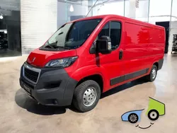 Rot Gebraucht 2019 Peugeot Boxer Van | 16.900 € (Superpreis)