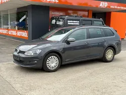 Grau Gebraucht 2014 VW Golf VII Comfortline Kombi | 5.990 € (Guter Preis)