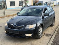 Schwarz Gebraucht 2013 Skoda Octavia Ambition Kombi | 4.750 € (Guter Preis)