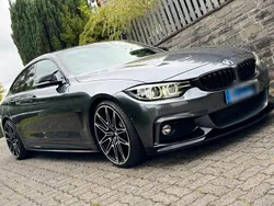 Grau Gebraucht 2017 BMW 440 M Performance Coupé | 31.200 €