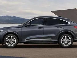Mythosschwarz metallic Neu 2025 Audi Q5 Sportback S-Line SUV | 61.193 € (Superpreis)