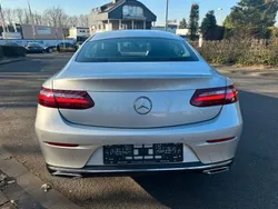 Mercedes E200