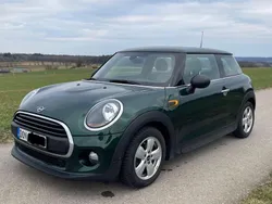 Grün Gebraucht 2018 Mini One D Kleinwagen | 11.200 € (Fairer Preis)