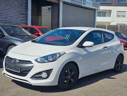 Weiß Gebraucht 2013 Hyundai i30 Edition Coupé | 4.300 € (Guter Preis)