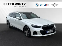 Mineralweiss metallic Gebraucht 2025 BMW i5 M Sport Limousine | 69.990 €