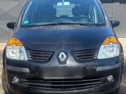 Schwarz Gebraucht 2005 Renault Modus Van / Kleinbus | 999 €