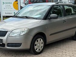 Gelb Gebraucht 2009 Skoda Fabia Kleinwagen | 2.700 € (Fairer Preis)