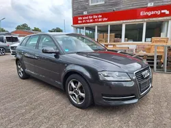 Grau Gebraucht 2010 Audi A3 Sportback Attraction Limousine | 2.700 € (Superpreis)