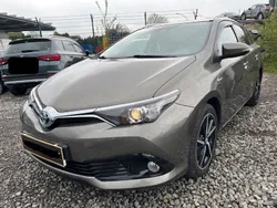 Toyota Auris Hybrid