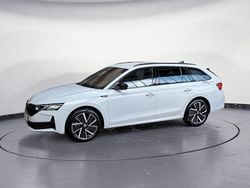 Weiß Gebraucht 2025 Skoda Octavia SportLine Kombi | 38.990 € (Etwas zu teuer)