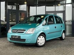 Grau Gebraucht 2003 Opel Meriva Essentia Van / Kleinbus | 1.250 € (Superpreis)