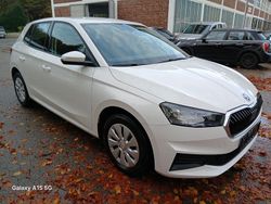 Weiß Gebraucht 2022 Skoda Fabia Business Line Limousine | 8.290 €