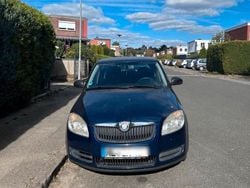 Blau Gebraucht 2009 Skoda Fabia Kleinwagen | 1.950 € (Fairer Preis)